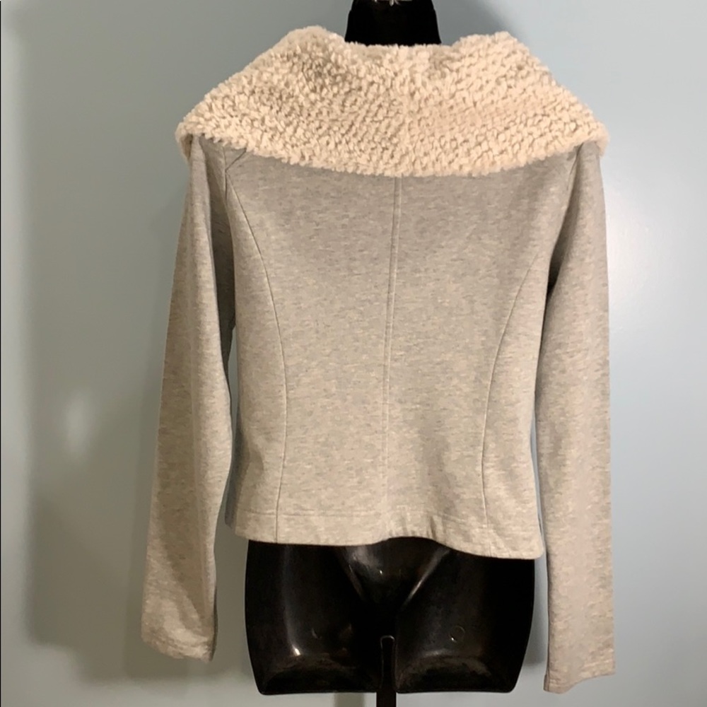 Loft Jacket - Picture 4 of 7